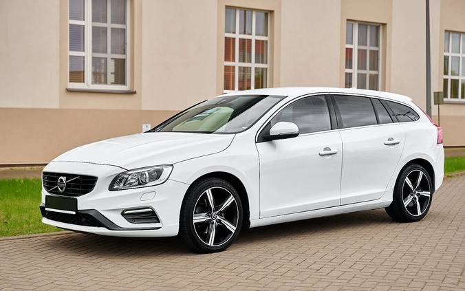 Volvo V60 cena 66900 przebieg: 210000, rok produkcji 2018 z Płock małe 781